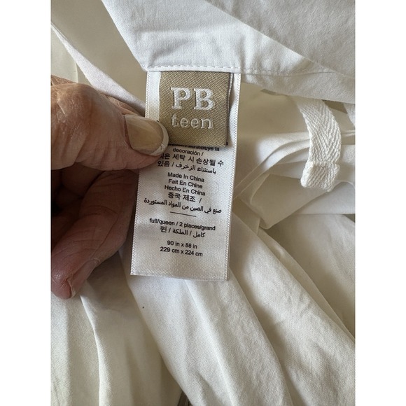 POTTERY BARN Gray tassels White  Linen Duvet Cover full size - Picture 3 of 4